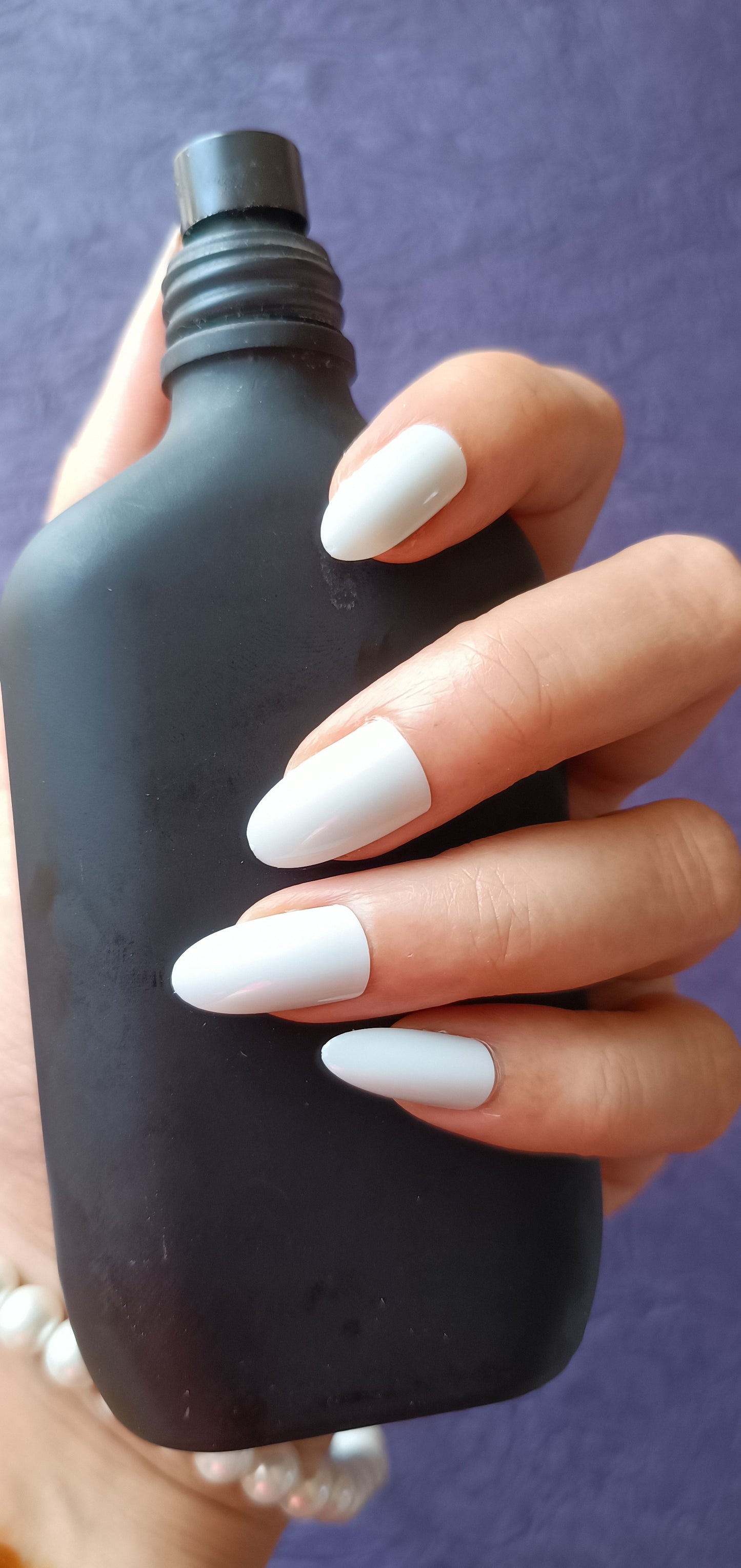 Acrylic/ Press-on Designer Nails with Glue Tabs | Artificial Nails Under 50 - Plain White
