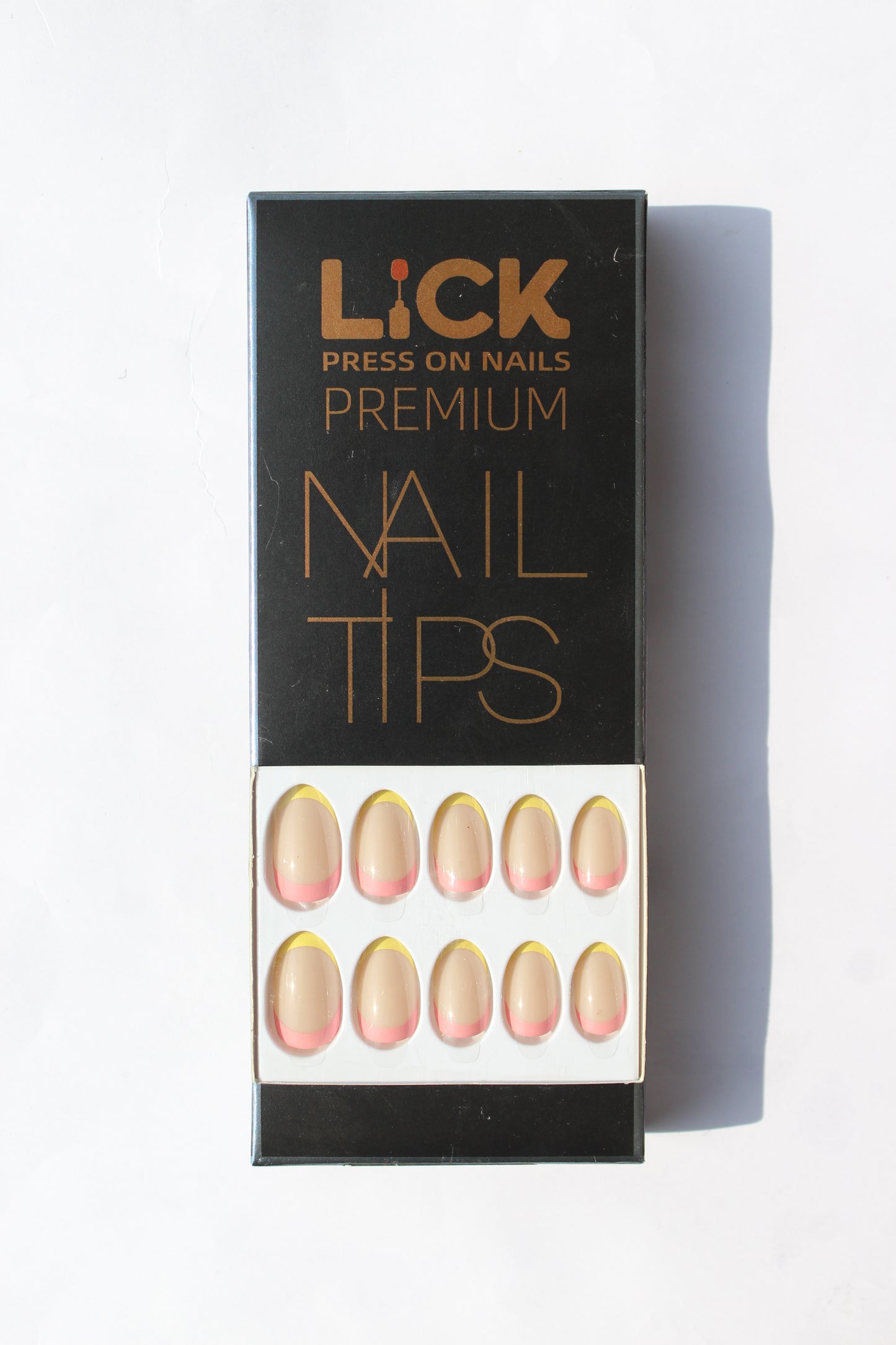 Lick nail glossy nude