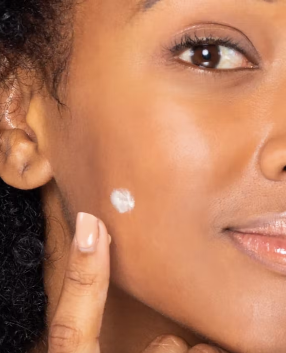 Neutrogena® Rapid Tone Repair Retinol + Vitamin C Dark Spot Corrector