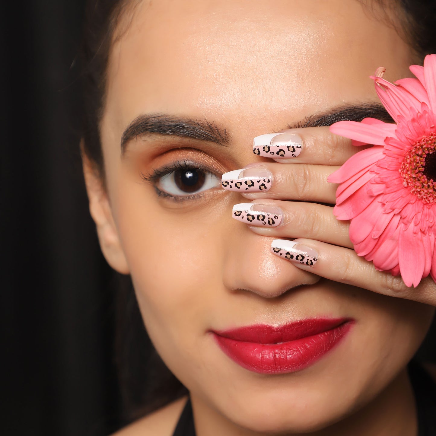 Lick nail animal print manicure