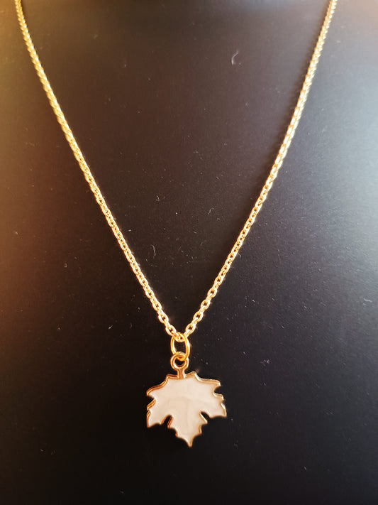 Gold plated single chain maple leaf neckpiece - Jewellery for women and girls